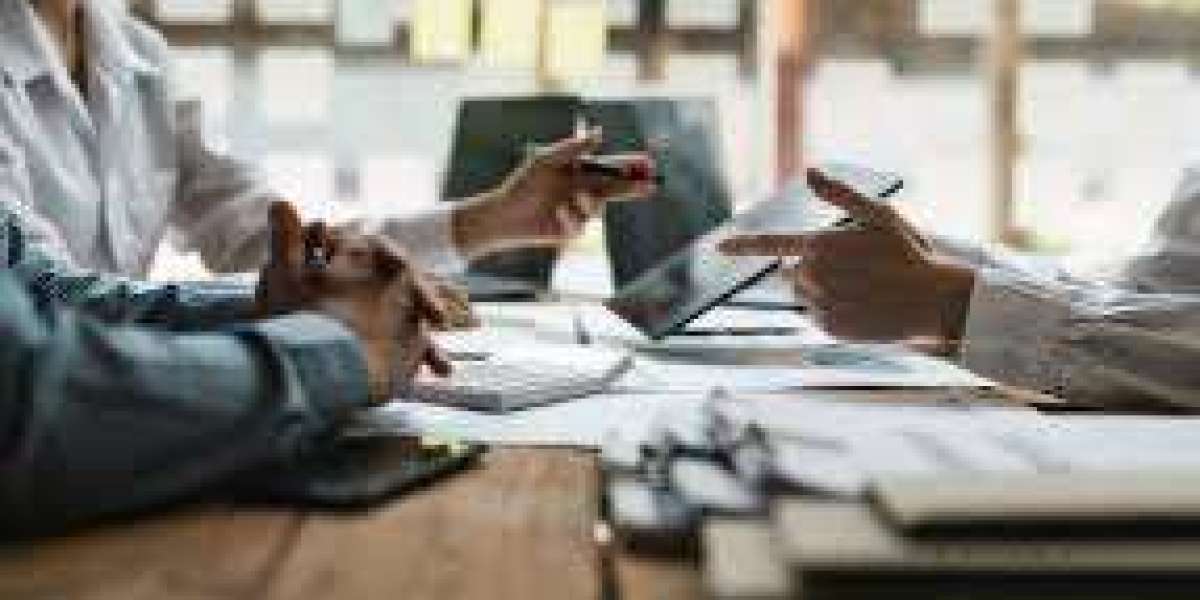 “Unlocking Business Success through Internal Audit Dubai Services by Edge Management ME”