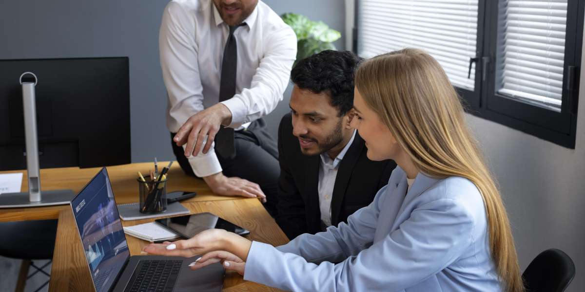 From Manual Claims to Modular Portals: How Dynamics 365 Partner Portals Modernize Insurance Ops