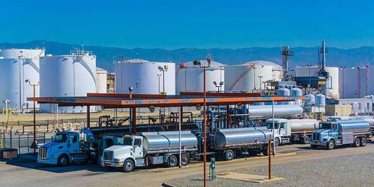 How to Safely Operate an Oil Tank Truck