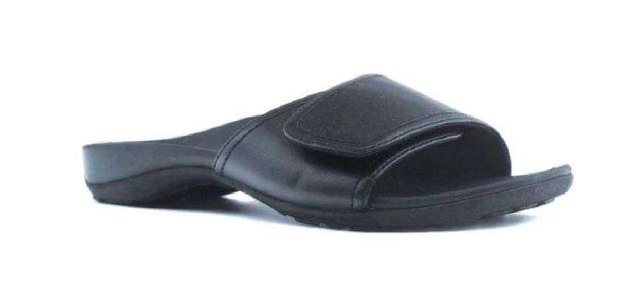 The Best Orthopedic Sandals for Foot Pain Relief in 2025