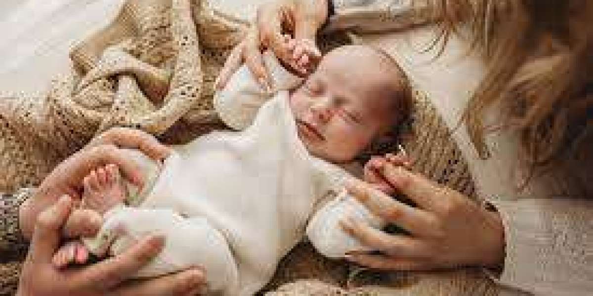 What to Wear for Your Maternity Photoshoot: Styling Tips from a Maternity Photographer