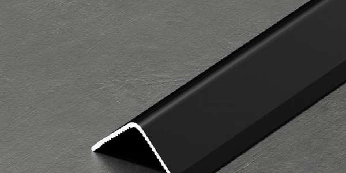 So sánh 3 loại nẹp chống trơn cầu thang: Nhôm, Inox, và Đồng - Loại nào tốt nhất?