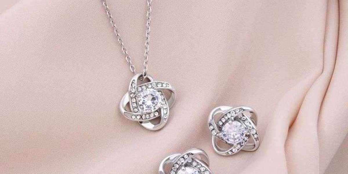 Reset, Refresh, Renew: How a Simple Necklace Can Inspire a Fresh Outlook