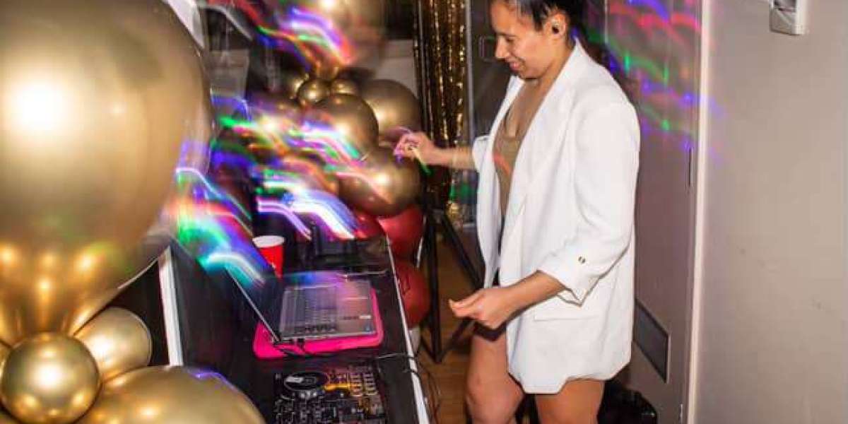 DJ Dani: Melbourne’s Hottest Female DJ for Weddings, Birthdays & Corporate Events