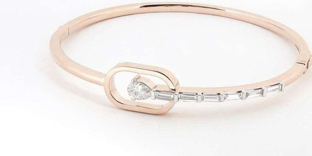 Gifting in Corporate Culture: What Makes It Personal?