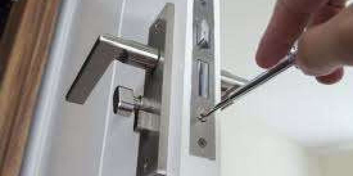 Slotenmaker in Hoevenen: Snel, Professioneel en Betrouwbaar bij Elk Slotprobleem