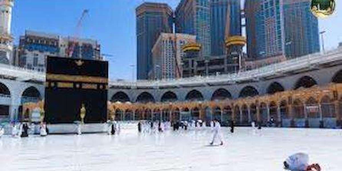 Compare Umrah Packages from Major UK Cities: London, Birmingham, Manchester, Bradford & More