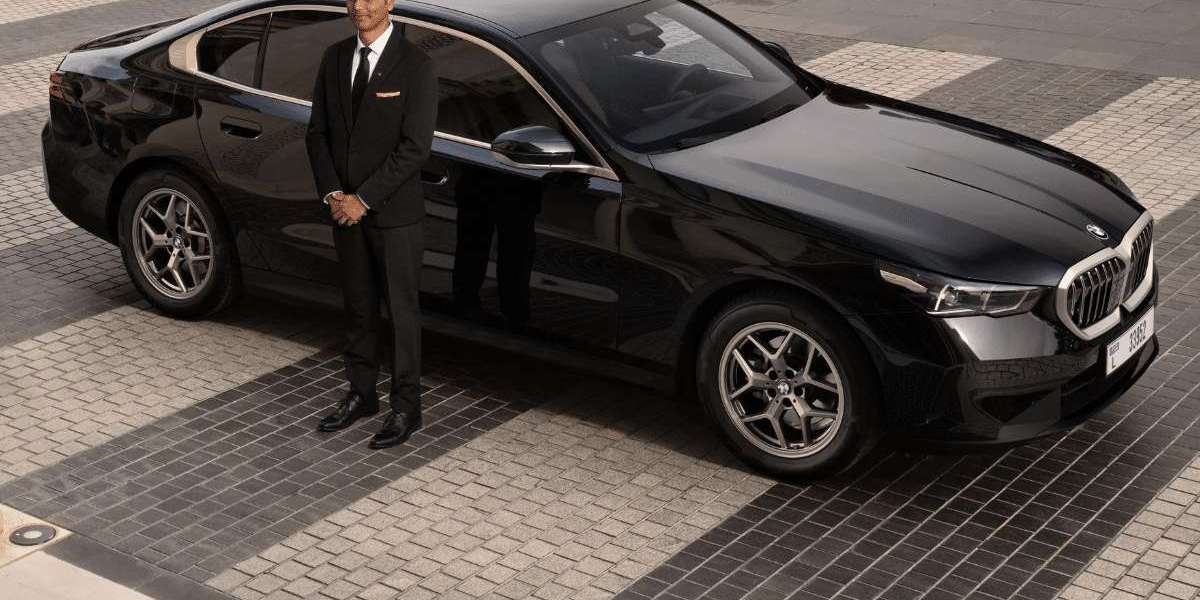 Luxury Chauffeur Service Dubai: Redefining Elite Travel Experiences