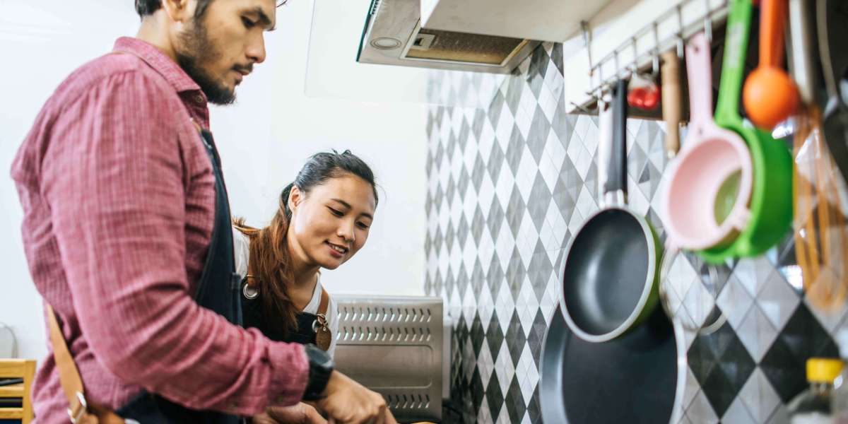 Expert Maid for Cooking in Mumbai for Fresh and Healthy Daily Meals