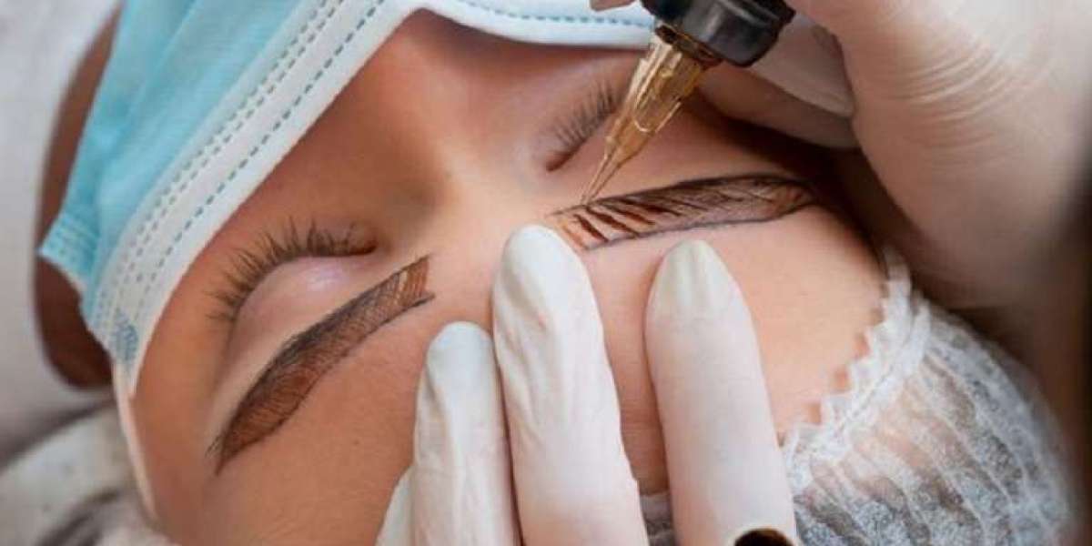 Eyebrow Hair Transplant in Dubai With AI Analysis