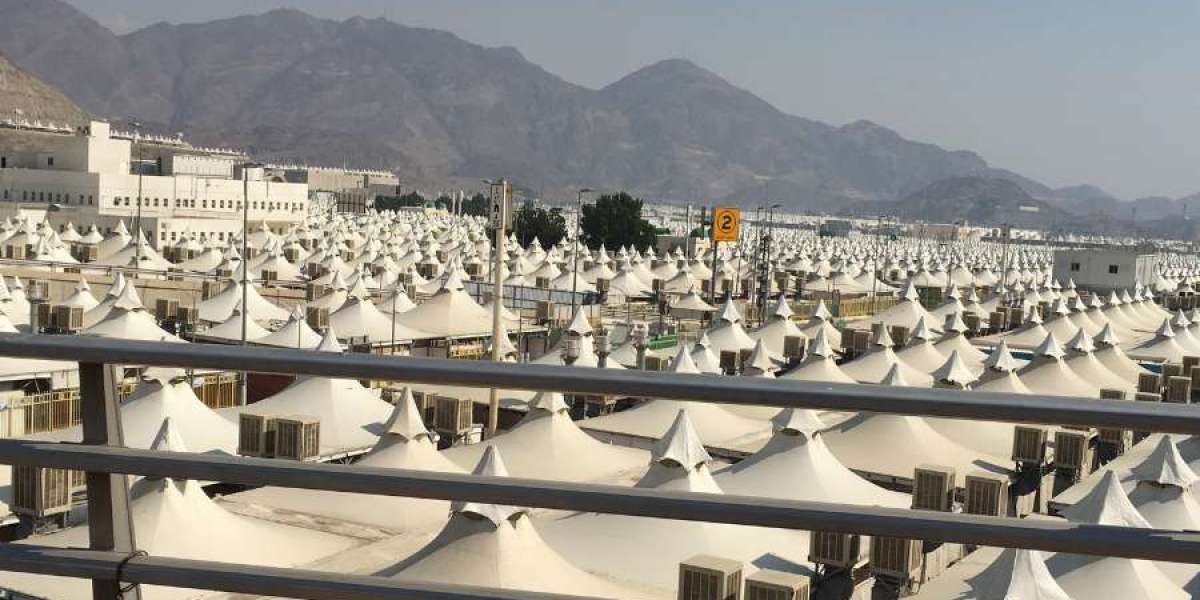 Which Hajj Package from London Fits Your 2026 Budget?