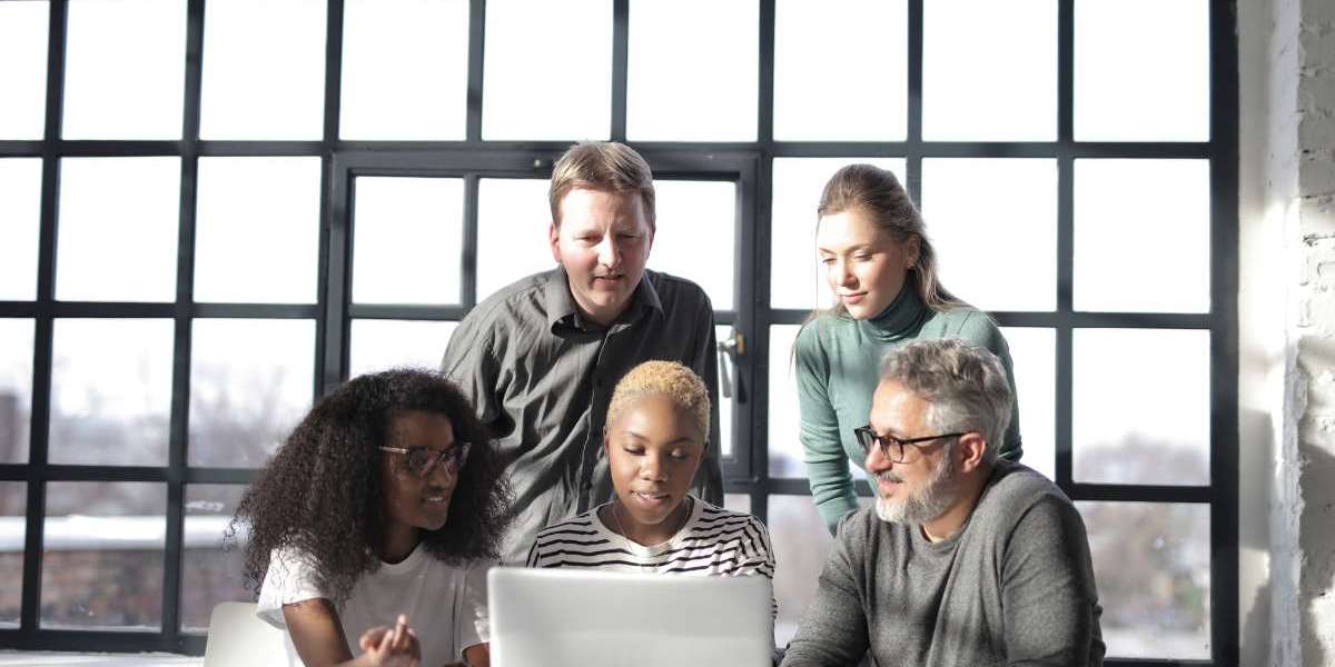 Maximize Salesforce Efficiency with HyphenX Solutions’ Consulting & Staff Augmentation