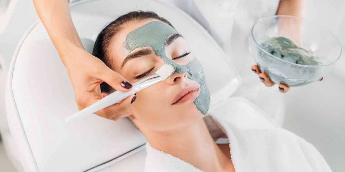 Chemical Peels in Dubai: Safe & Proven Methods