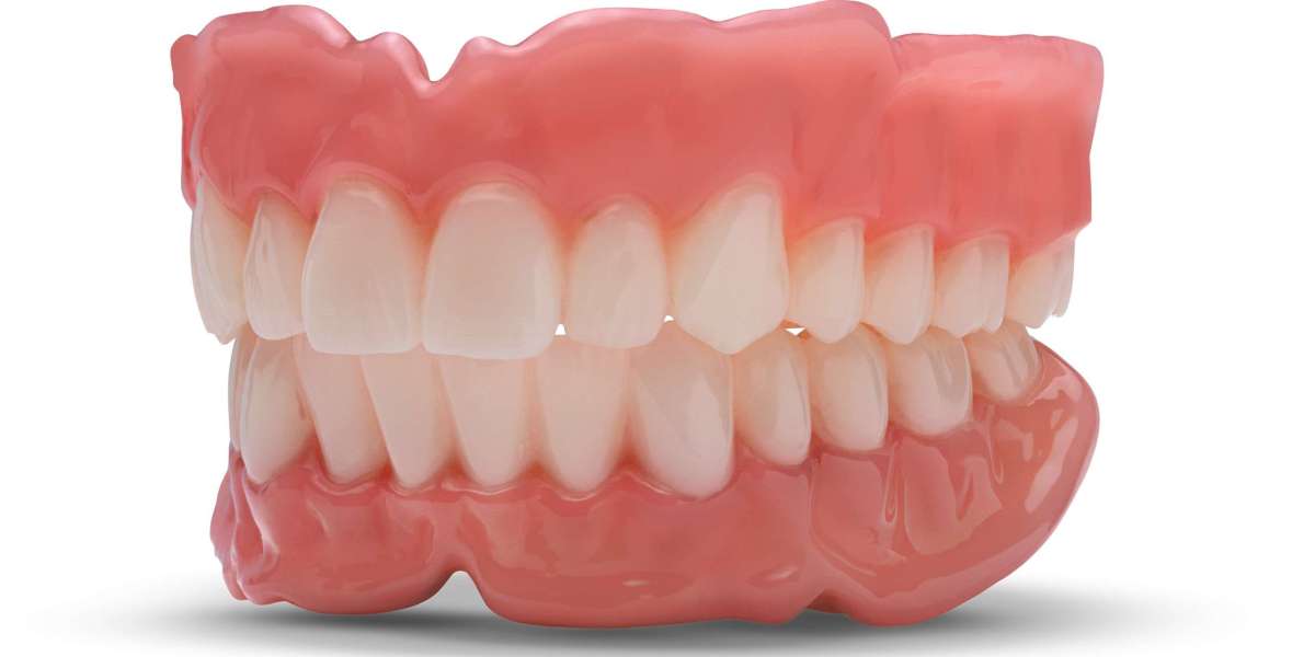 Eating With Dentures: Tips for Comfort and Confidence