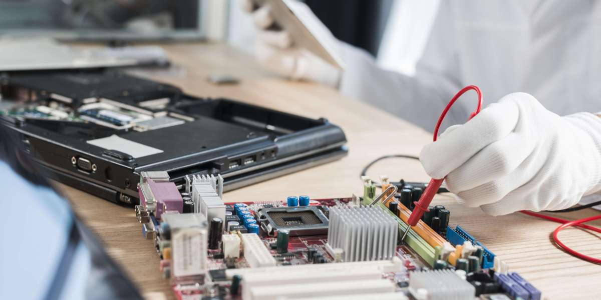 How Computer Repair Shops Handle Hardware and Software Issues
