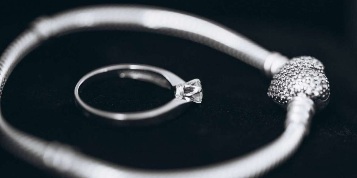 Astar Diamonds – Best Lab Grown Diamonds & Engagement Rings in the UK