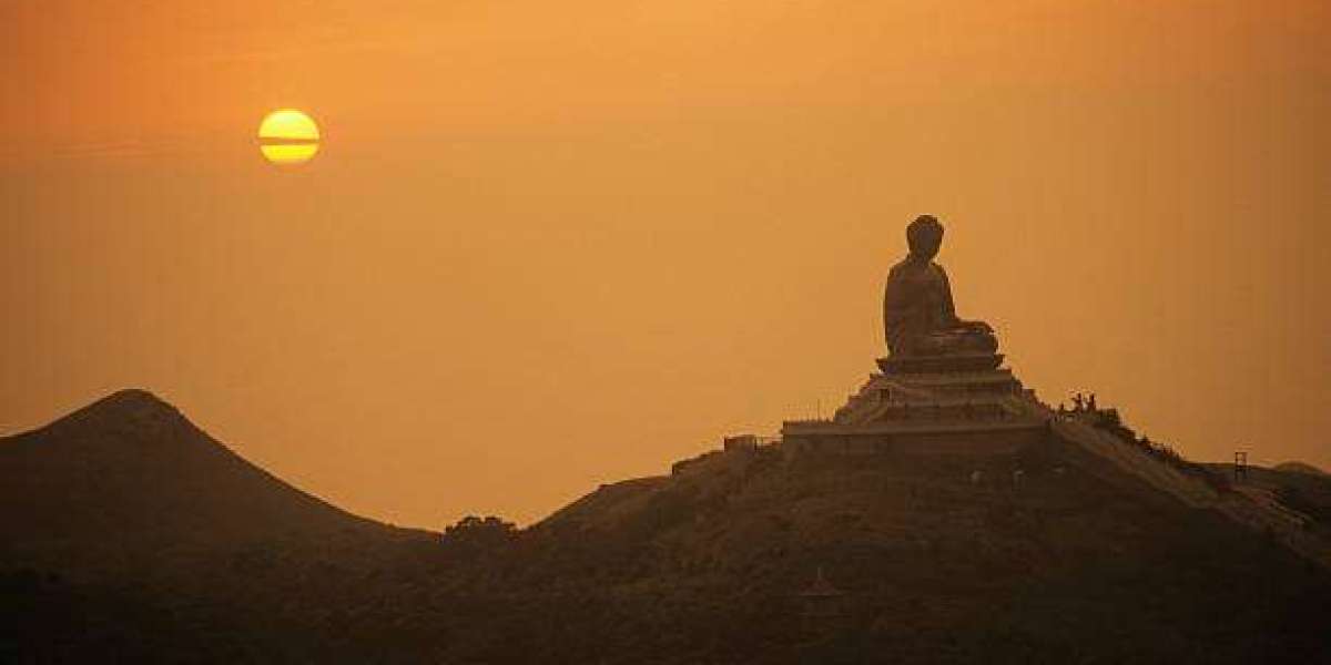 Exploring Temples and Heritage Sites in Hong Kong