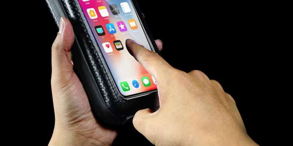 Never Stop to Check Your Phone Again: How This Touch Screen Bike Bag Keeps You Connected on the Road