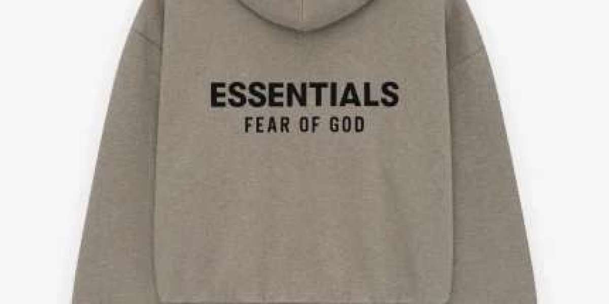 Essentials Hoodie: The Modern Streetwear Icon Redefining Everyday Fashion