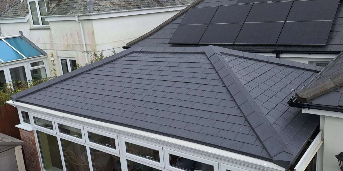 Insulated Conservatory Roof Installation: What Homeowners Should Know