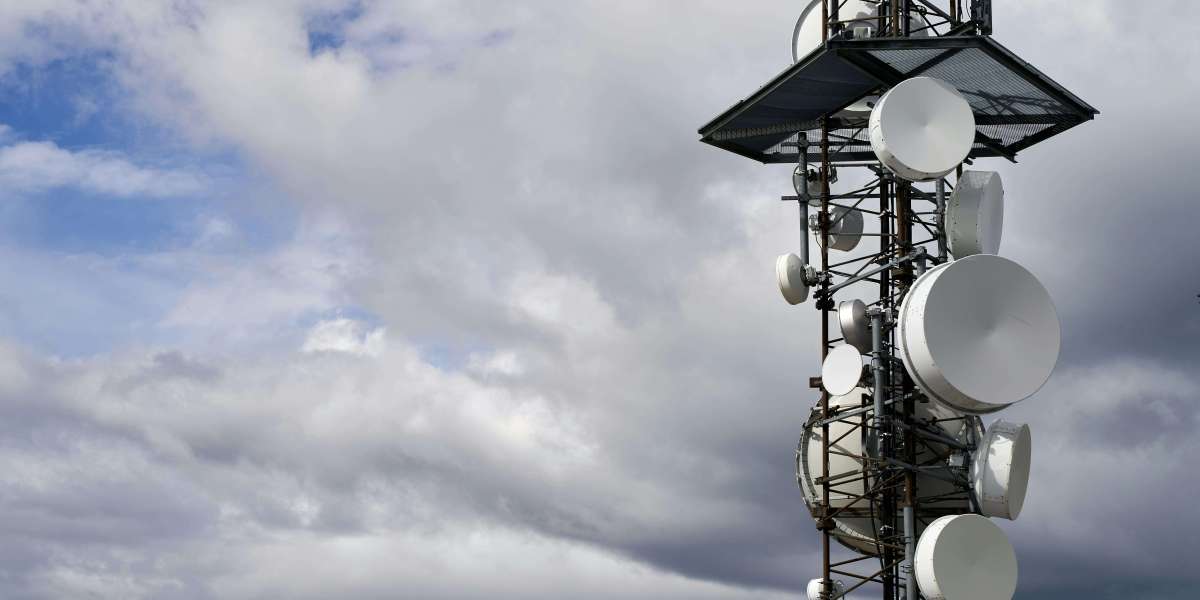 Mobile Booster Technology for Improved Cellular Network Performance