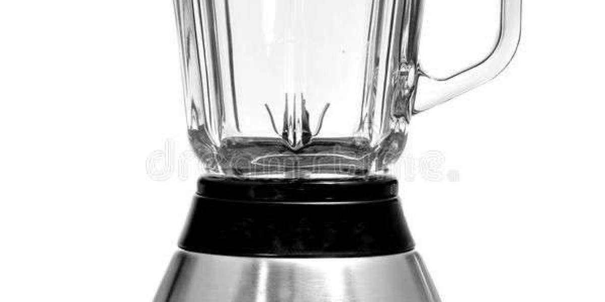 What characteristics should you look for when buying an electric hand blender or chopper online?