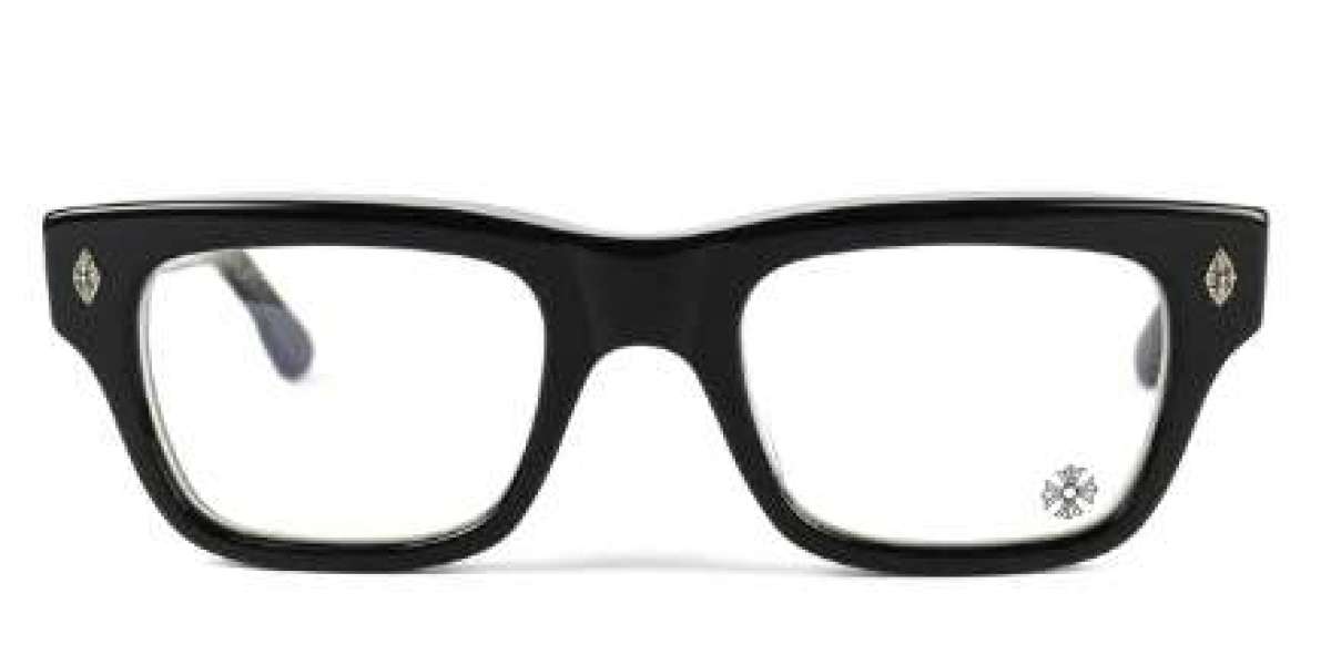 Chrome Hearts Glasses – Brand Heritage, Storytelling, and the Construction of Luxury Legacy