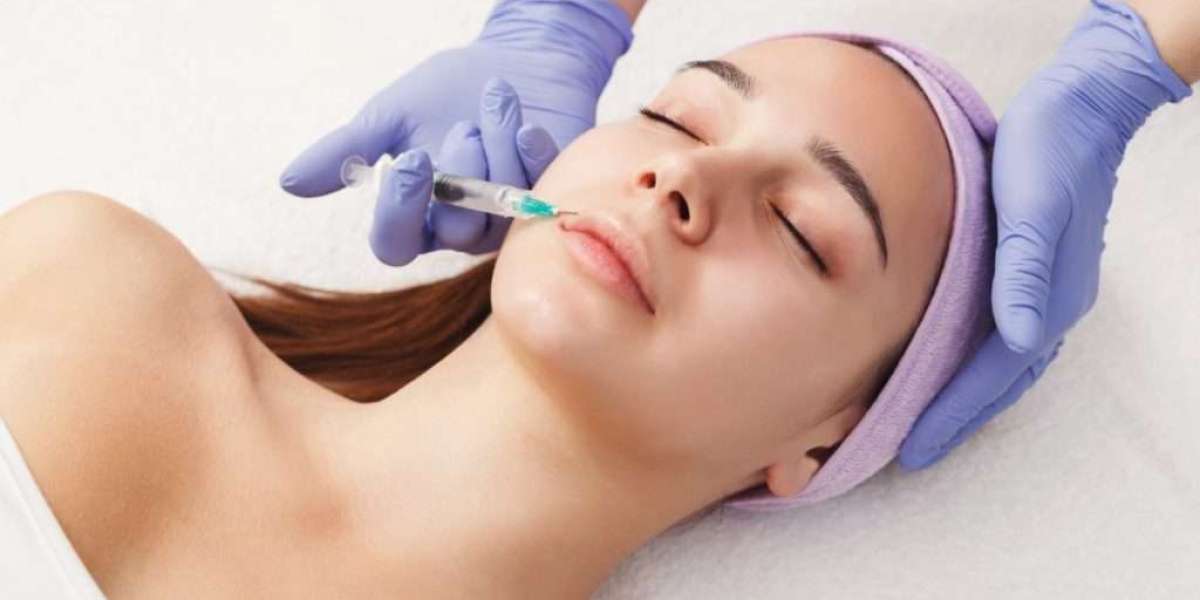 What is the Difference Between Dermal Fillers and Botox?