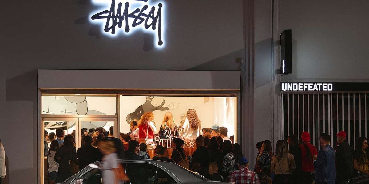 Which Stussy Canada Streetwear Staples Rarely Go on Sale but Are Worth Buying Full Price?