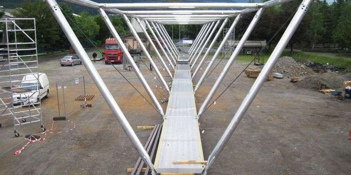 What Materials Are Used in Construction Hoardings in the USA