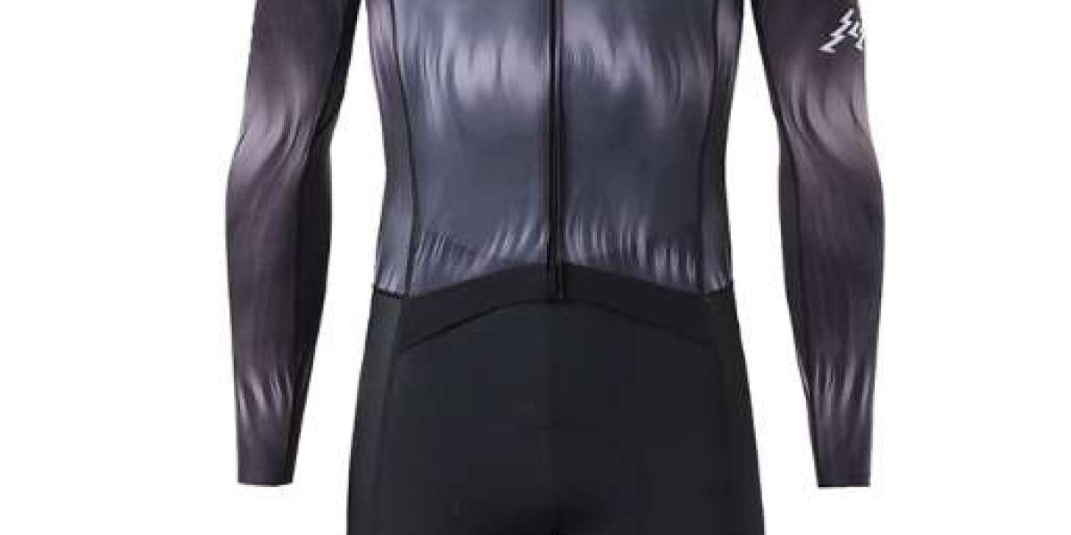 Reflective Cycling Gear for Night Riding Safety