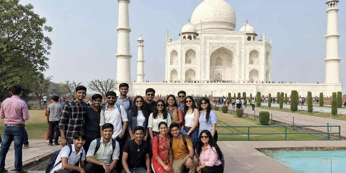 The Ultimate 4-Day Golden Triangle Tour: Delhi, Agra, and Jaipur