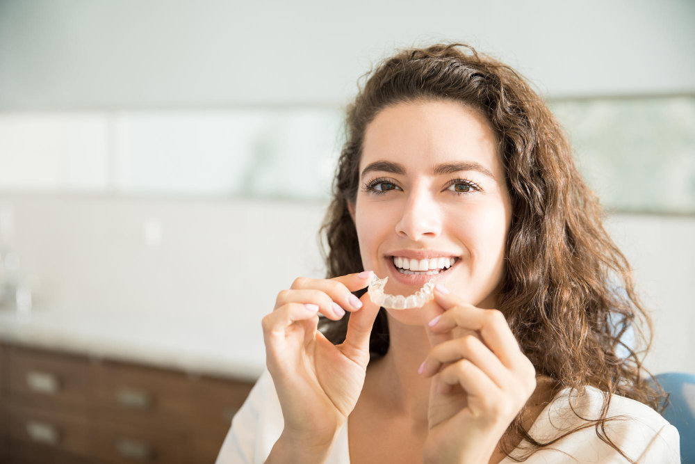 What Are the Benefits of Removable Teeth Straightening Systems?