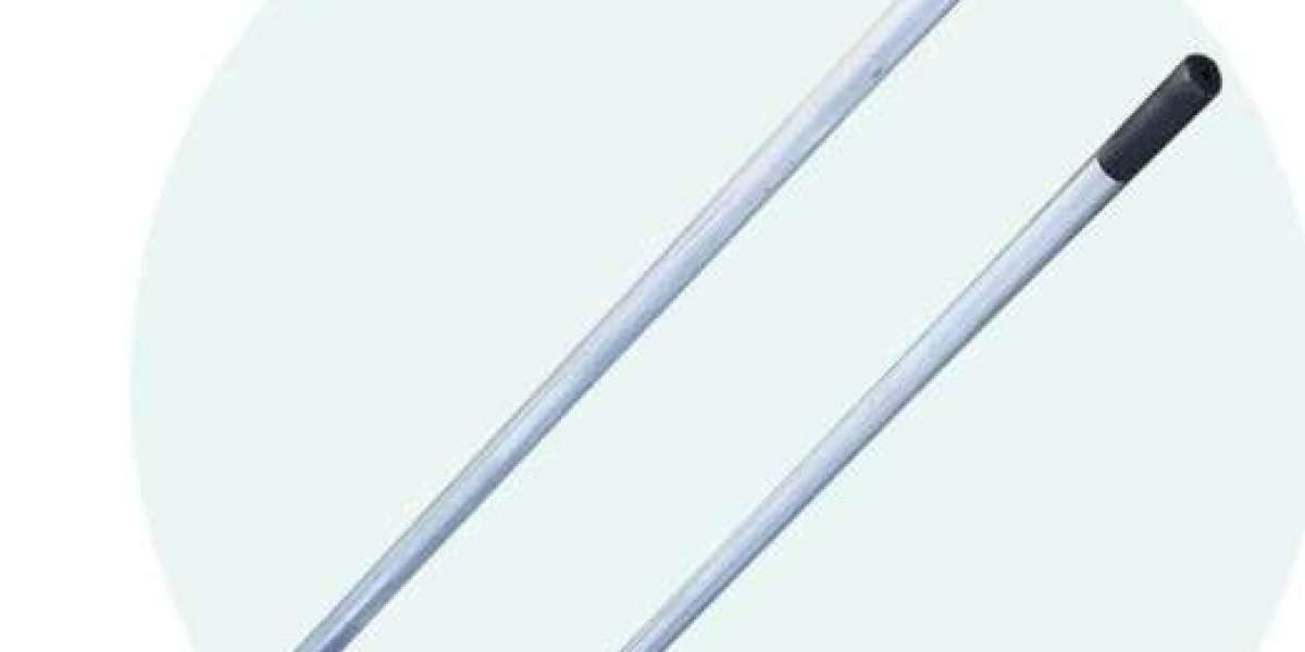 How Carbon Steel Hoes Improve Soil Cultivation