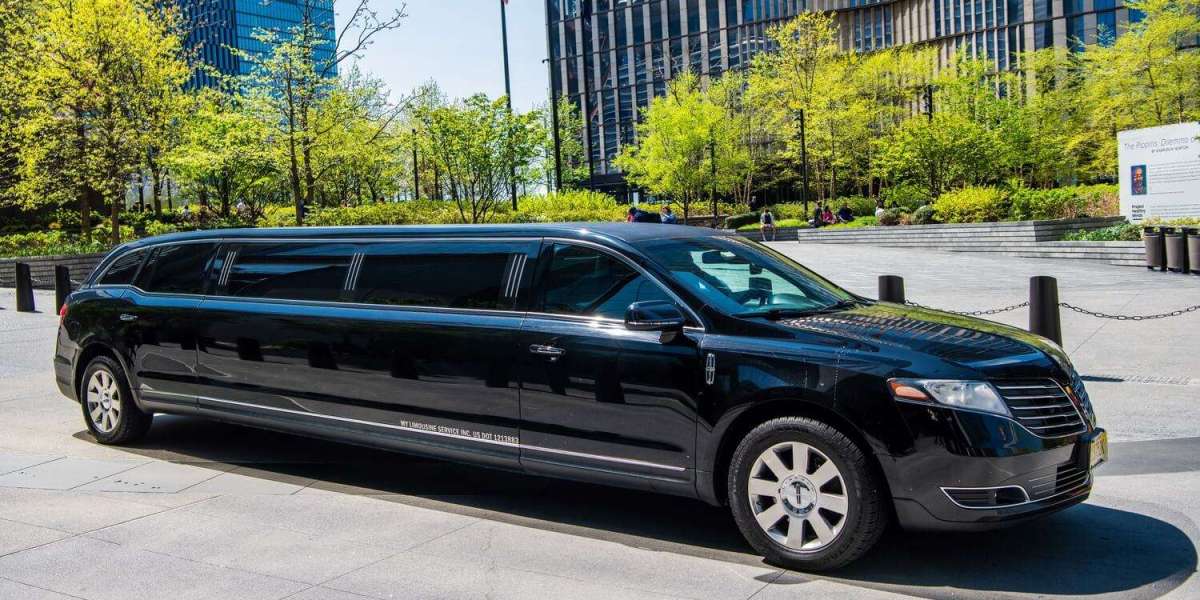 Luxury Limo Service Pickwick Park | Professional Chauffeur Rides