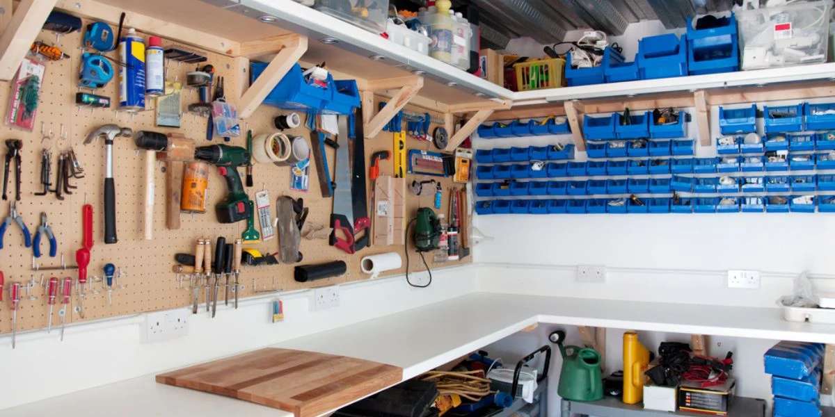 Handwerklinie als ein Vielfahrer auf der Autobahn