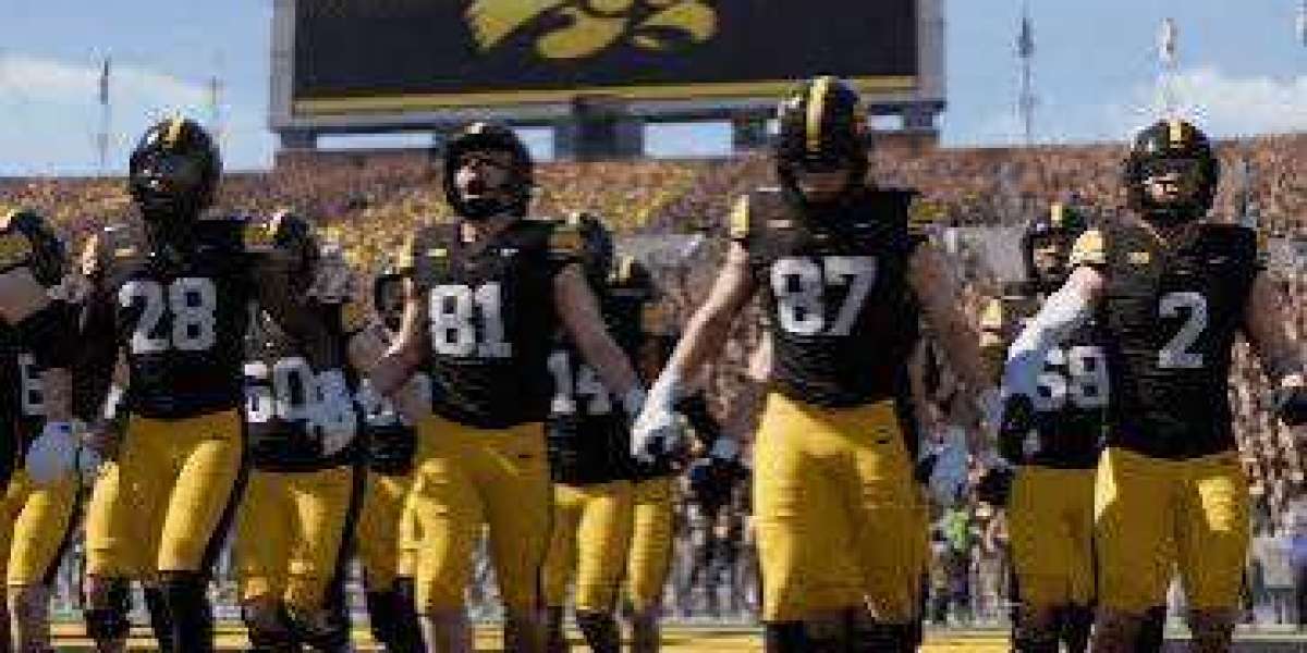 Build Your CFB 27 Class with u4gm's 2026 News