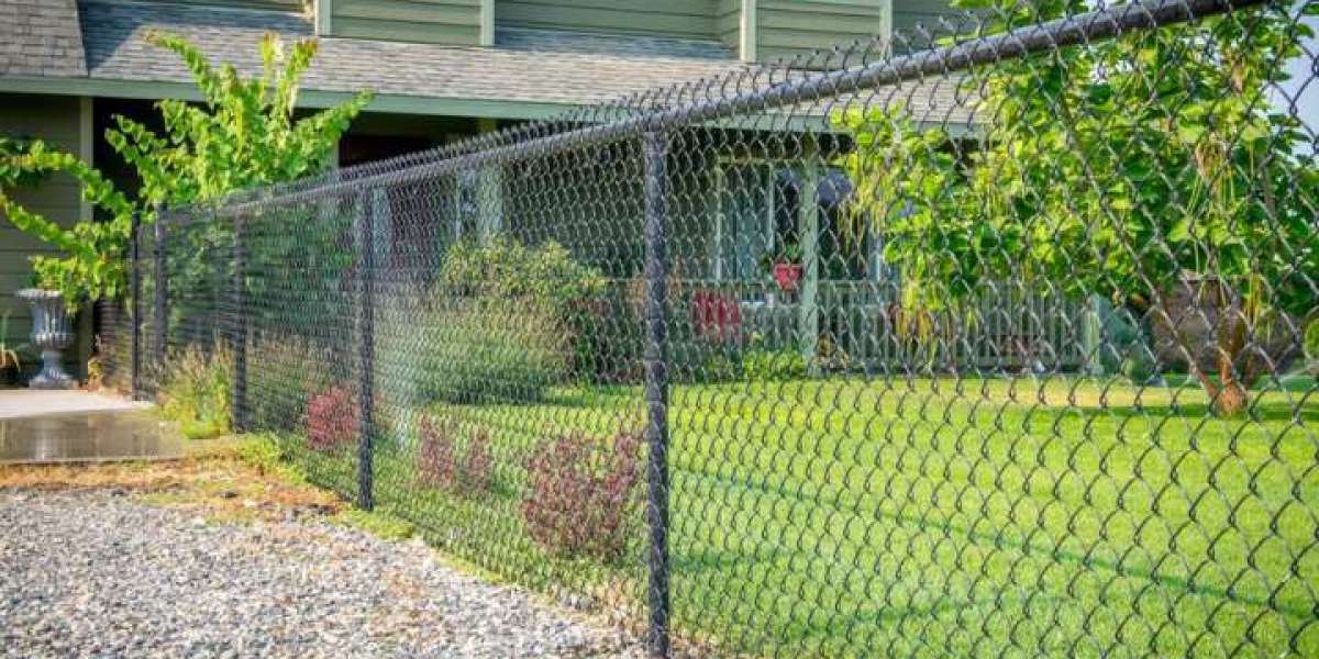 What Are the Best Chainwire Fencing Options for Residential Properties?