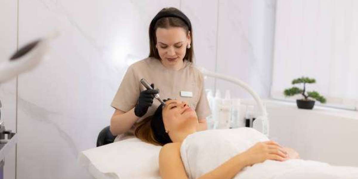 What Happens Inside a Full Complexion Treatment