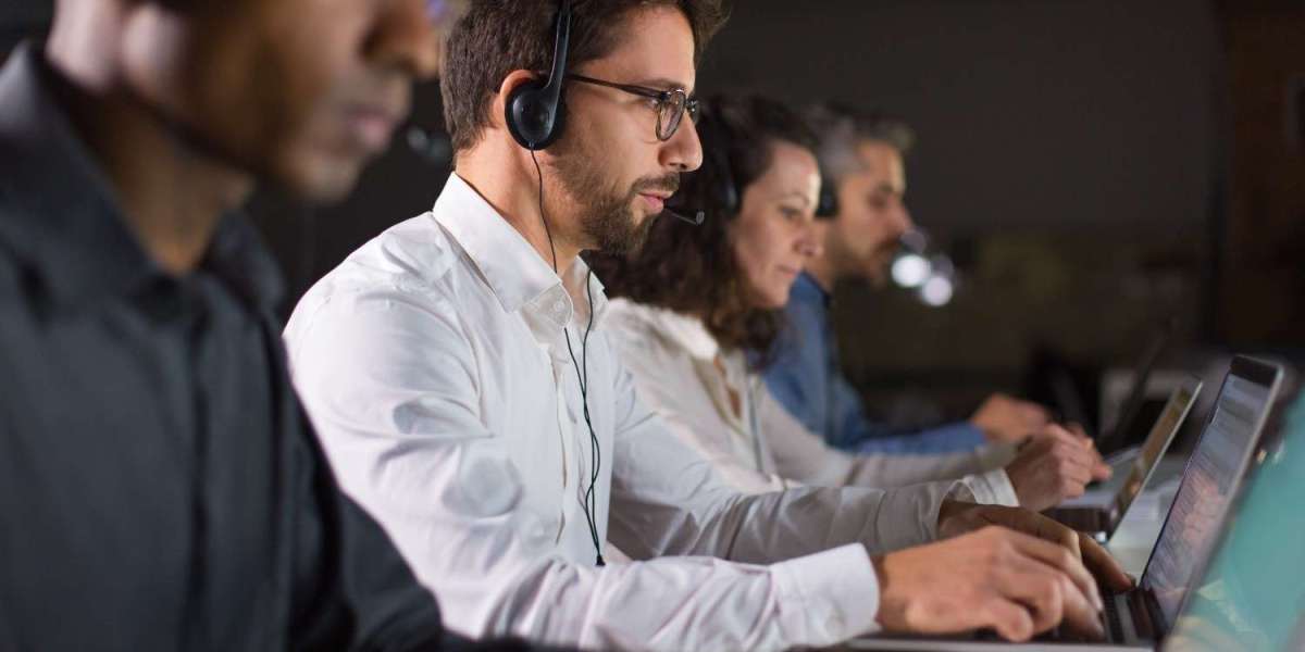 Breaking Accent Barriers with AI Accent‑Changing Software and Voice Harmonization Tools