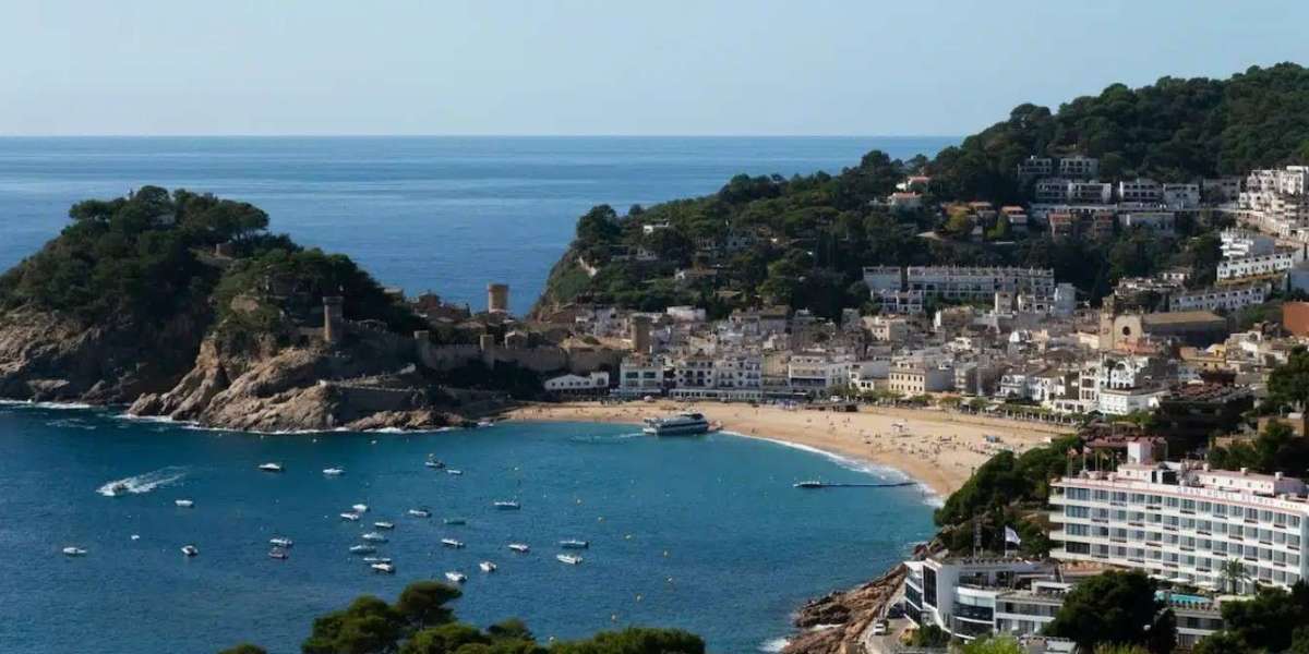 This Destination Revealed: A Tour Around the Past, Golden Light, and Soul