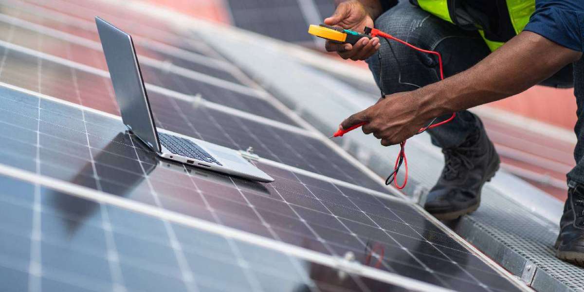 What to Consider Before Scheduling Solar Panel Repair in Santa Clarita
